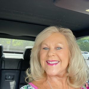 Meet your Posher, Gayle